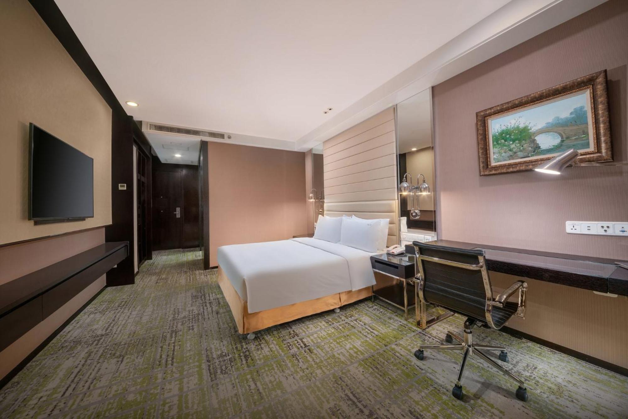 Holiday Inn Beijing Focus Square By Ihg Esterno foto